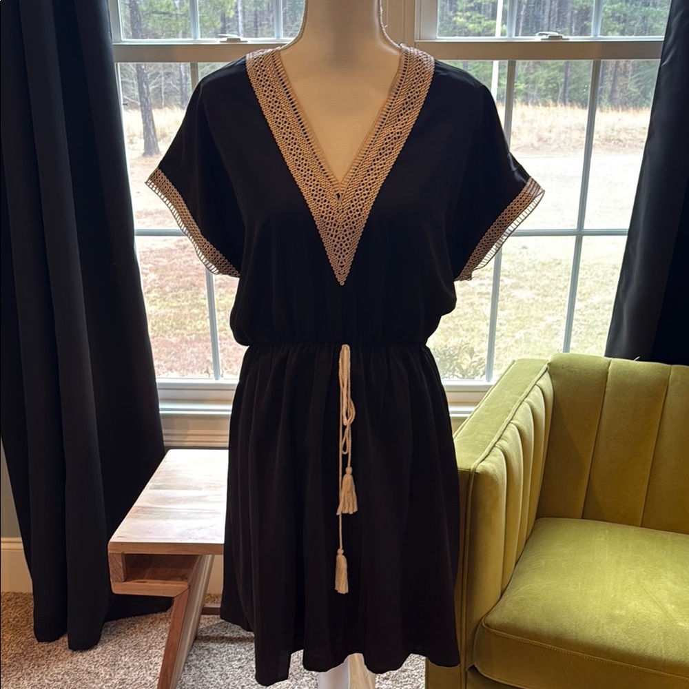 SHEIN Black and Cream Swim Coverup with V-Neck and Kimono Sleeves